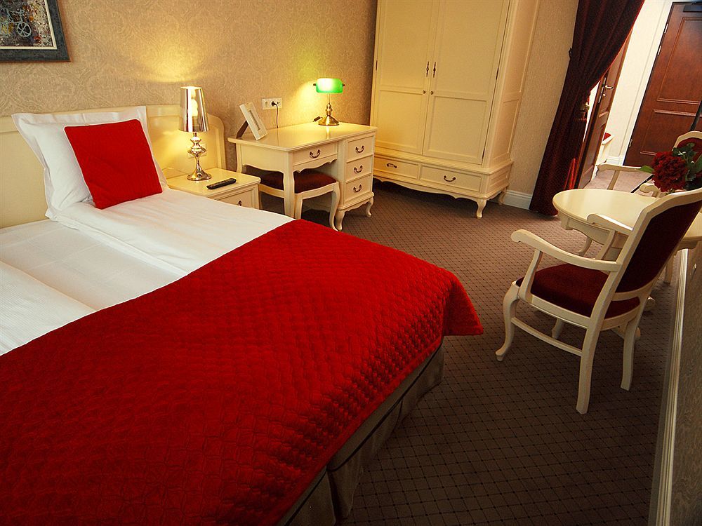 Sleepwalker Boutique Suites Breslavia Exterior foto